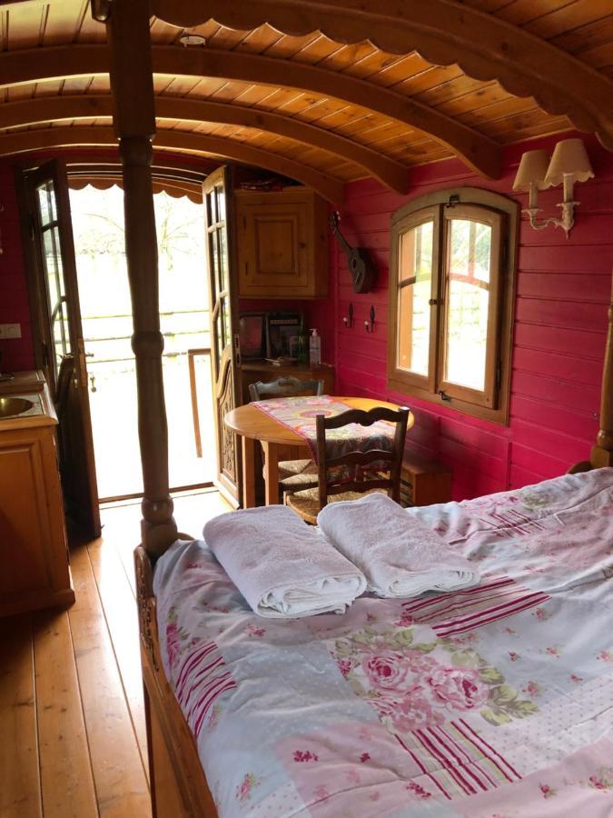 Roulotte Capucine Hotel Ablon Kültér fotó